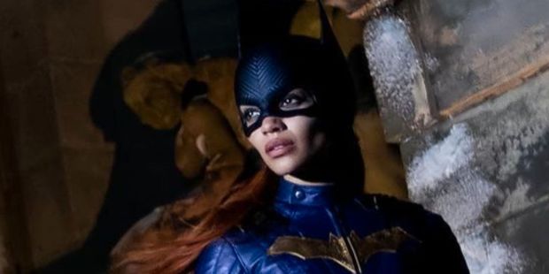 Leslie Grace merangkum tahun ini dan mempersembahkan kostum Batgirl terbaik!